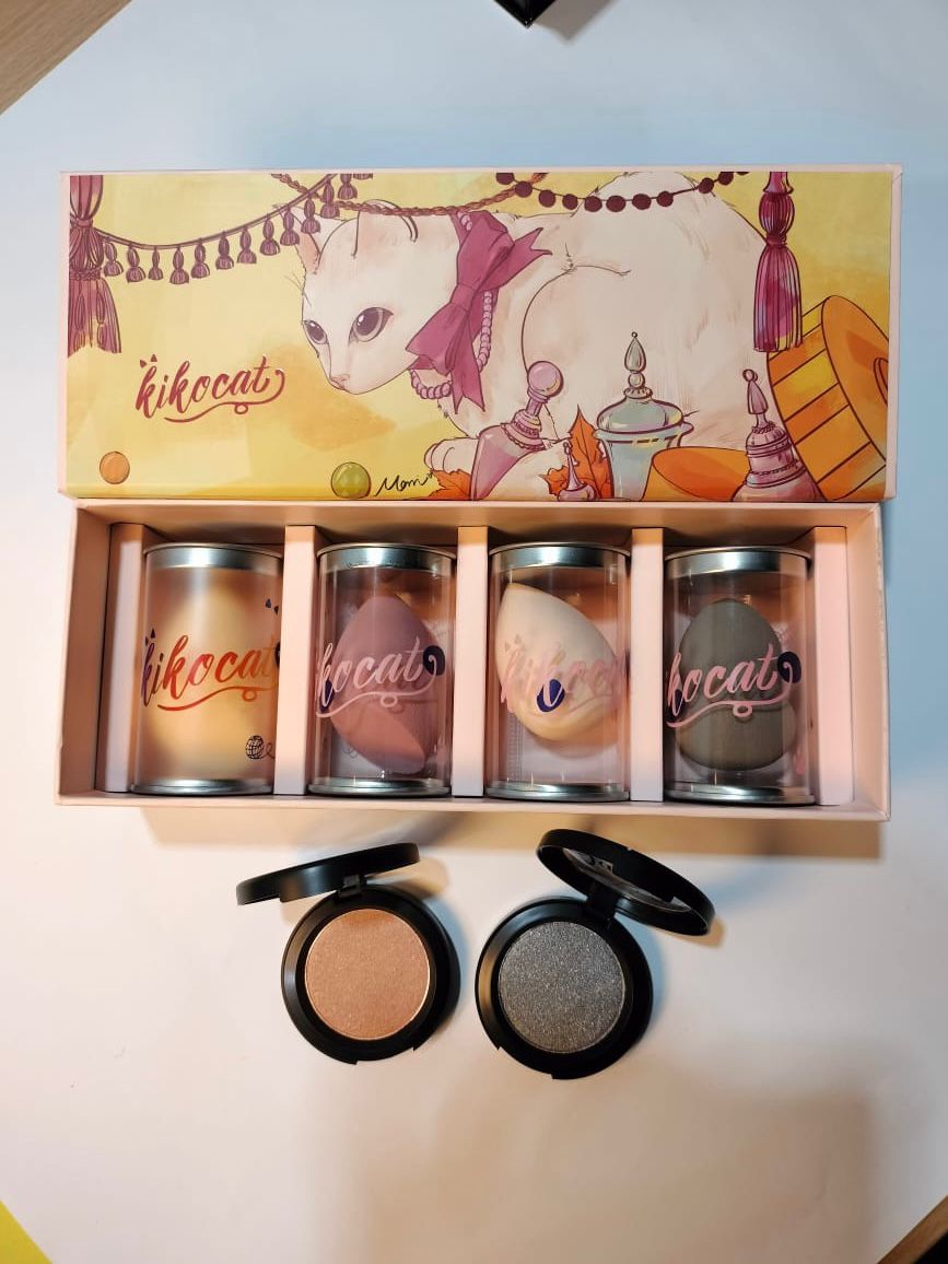 Gift Packing Luxury Velvet Makeup Puff Set – FREE 2 Eyeshadows | Premium Packaging 🎀